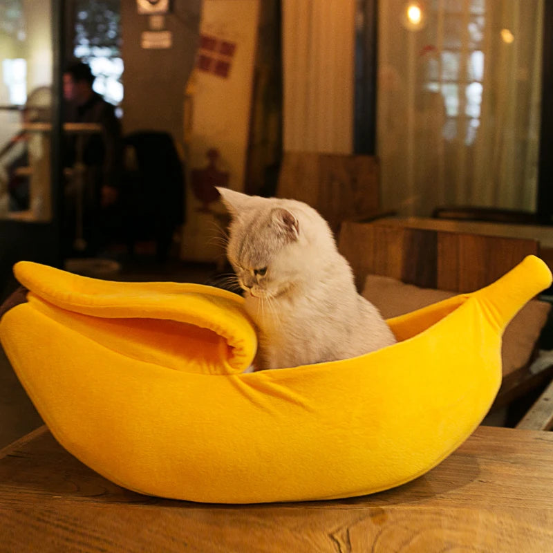 Soft Cozy Banana Shaped Bed for Pets