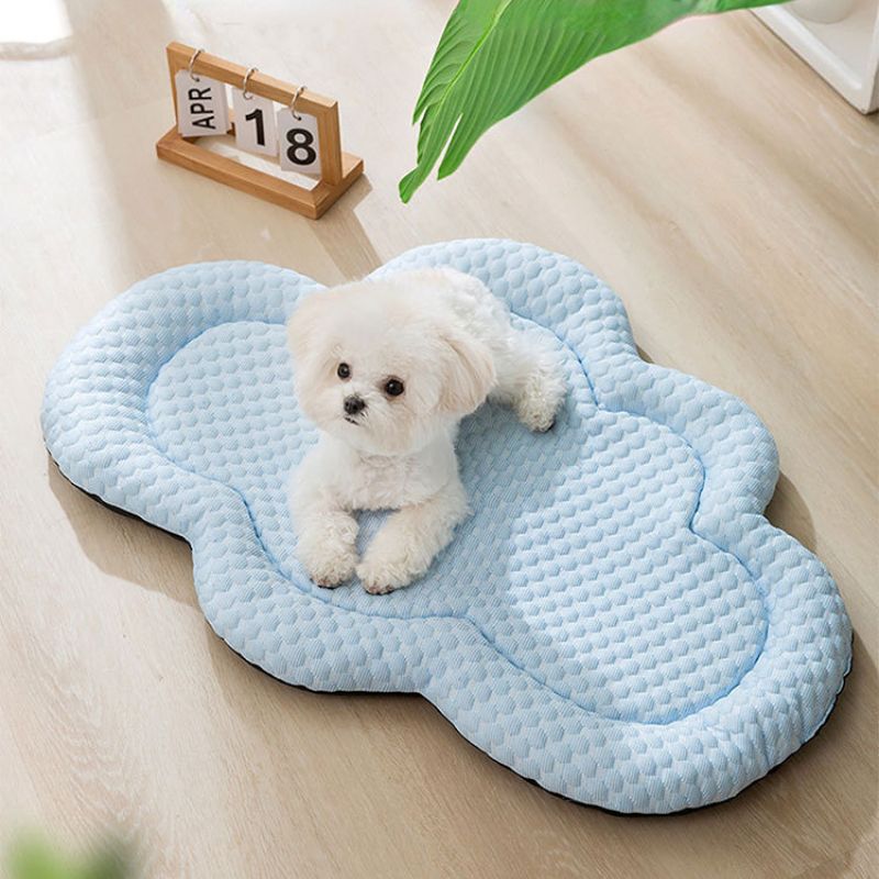 3D Cooling Cloud-shaped Pet Mat